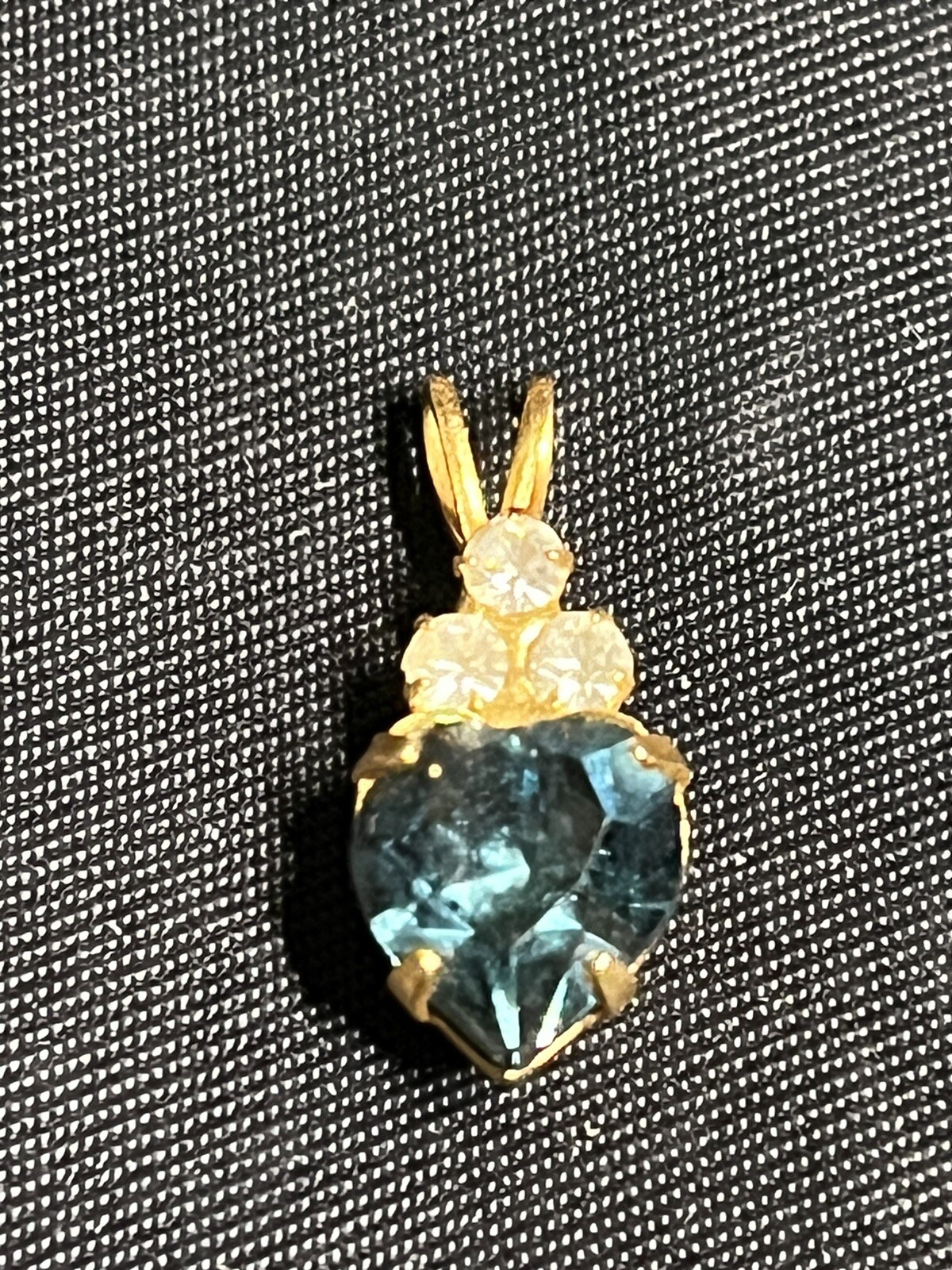 VINTAGE GOLD PLATED BLUE & WITE CZ PENDANT .75”