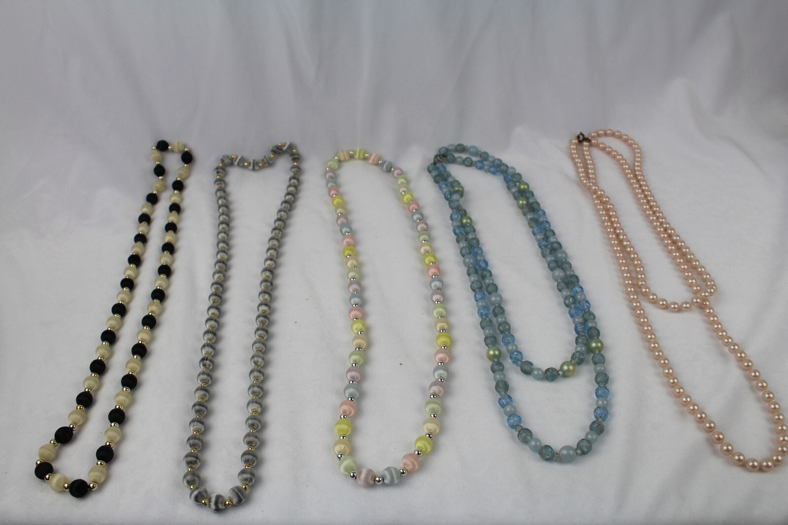 Lot Of 21 Costume Jewelry Necklaces