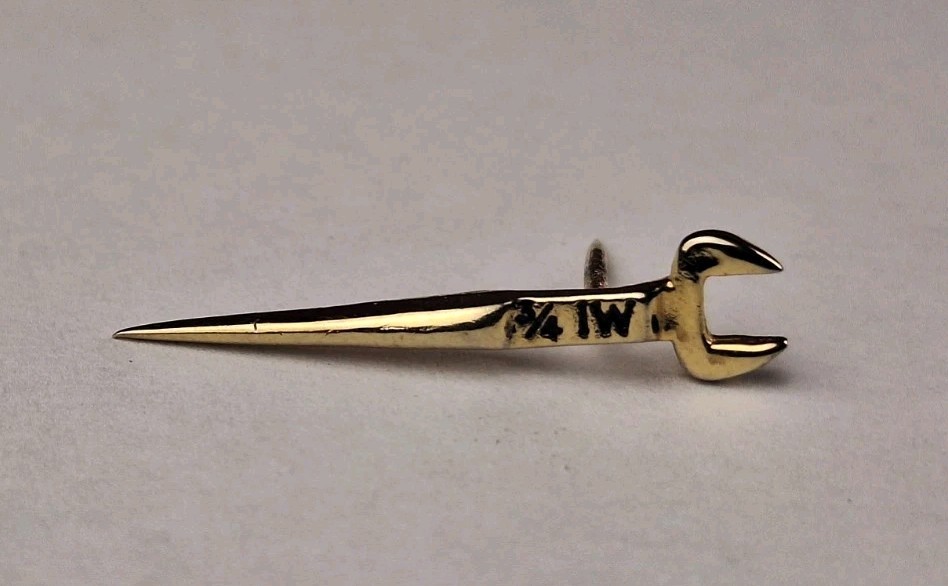 14K Solid Yellow Gold Iron Workers 3/4″ Wrench Tie Lapel Pin 1.59 grams