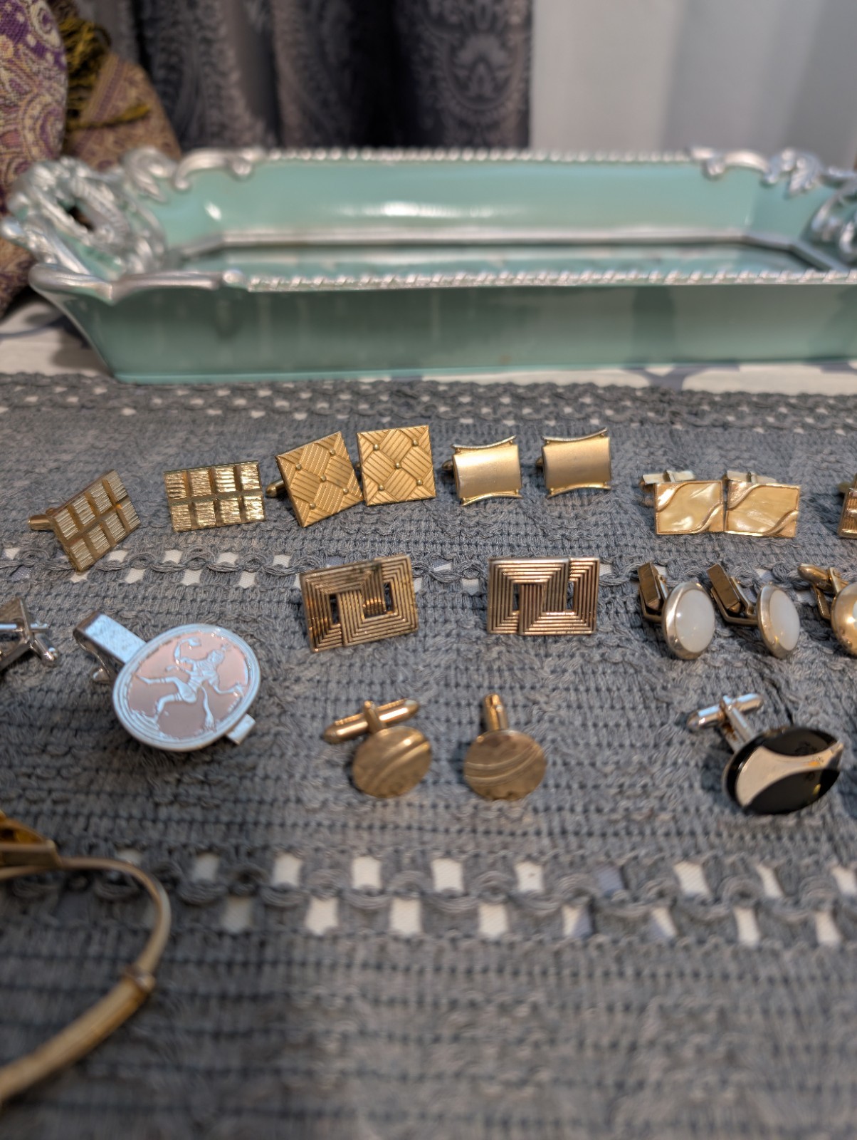 Swank Men’s Mixed Lot Cufflinks & Tie Bar Set. 13 pairs Metal Gold/Silver/Black