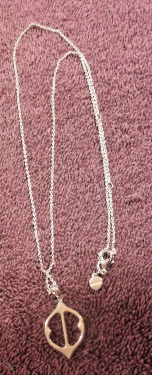 Vintage Stella & Dot Silvertone Abstract Pendant Necklace ~ 23″