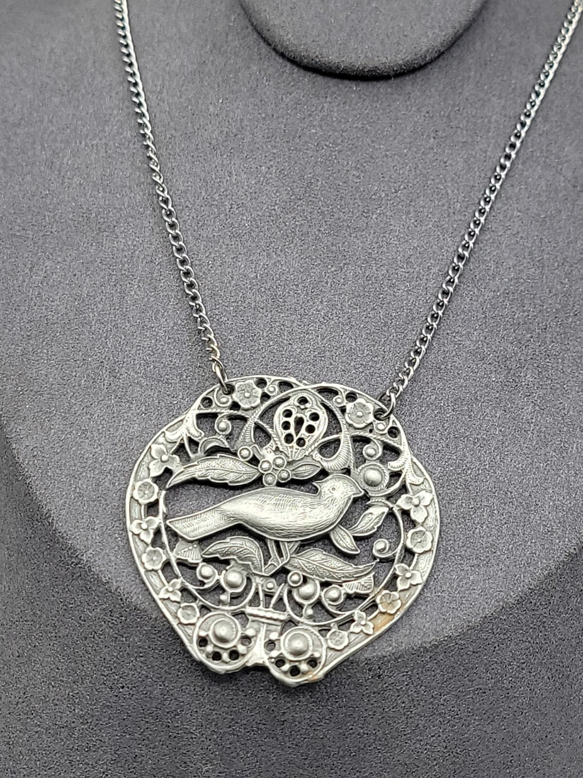 Vintage Bird Floral Pendant Silver Tone Filigree Open-Work Design 18″ Chain