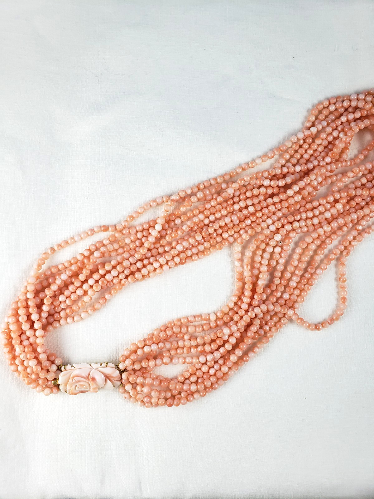 Angel skin coral multistrand 11 strands bead necklace carved rose 21″ 130 g