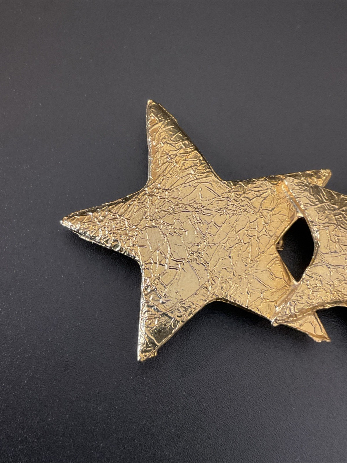 Vintage Designer Signed Ultra Craft Gold Tone Shooting Star Dangle Brooch Pin
