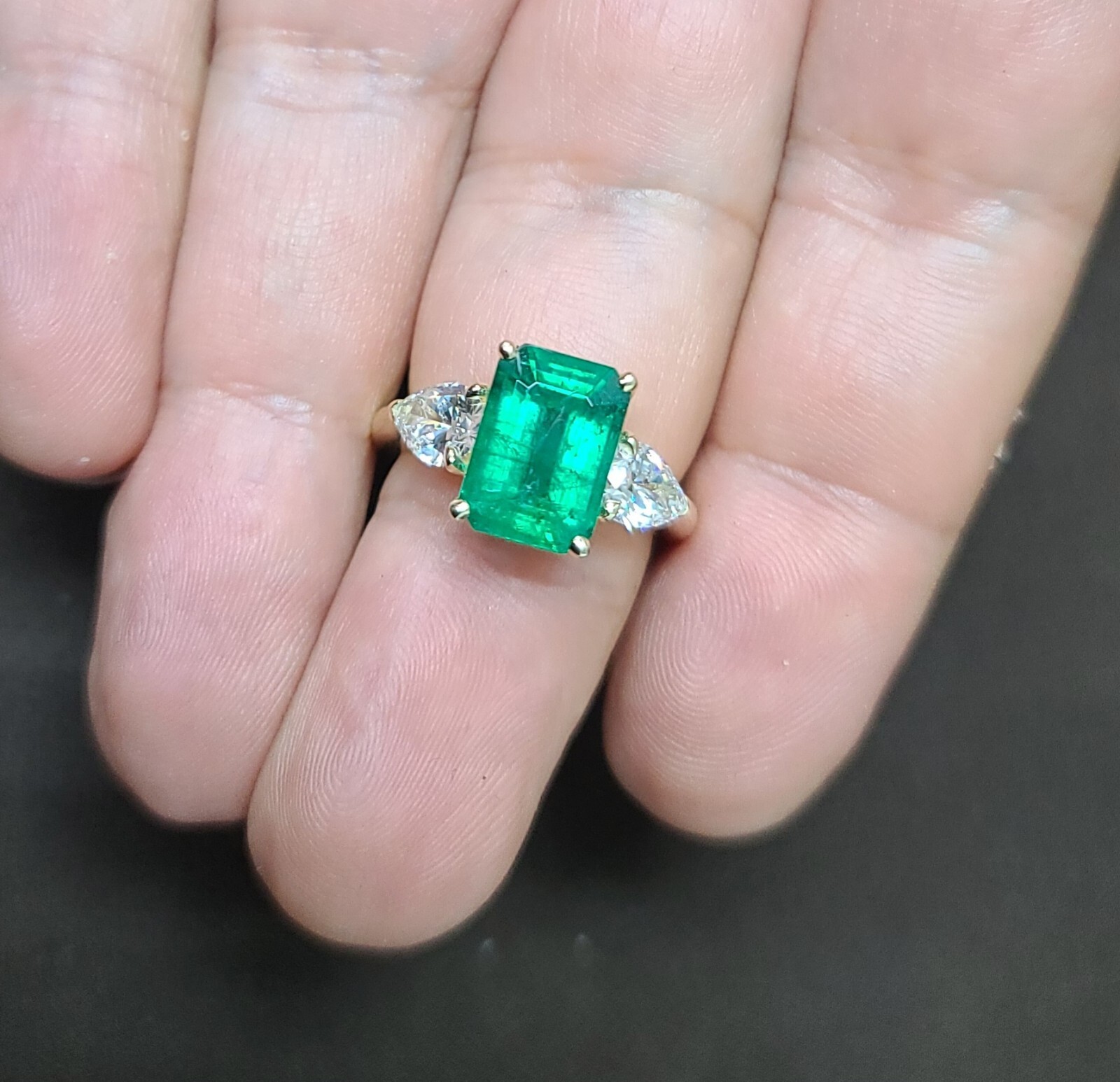 14k Yellow Engagement Ring 4.37ct. Natural Green Emerald Rectangular Shape