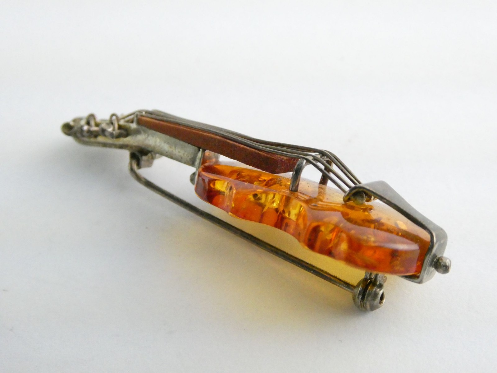 Vintage Polish Sterling Silver Carved Baltic Amber Violin Pin Brooch 6.4g 55mm