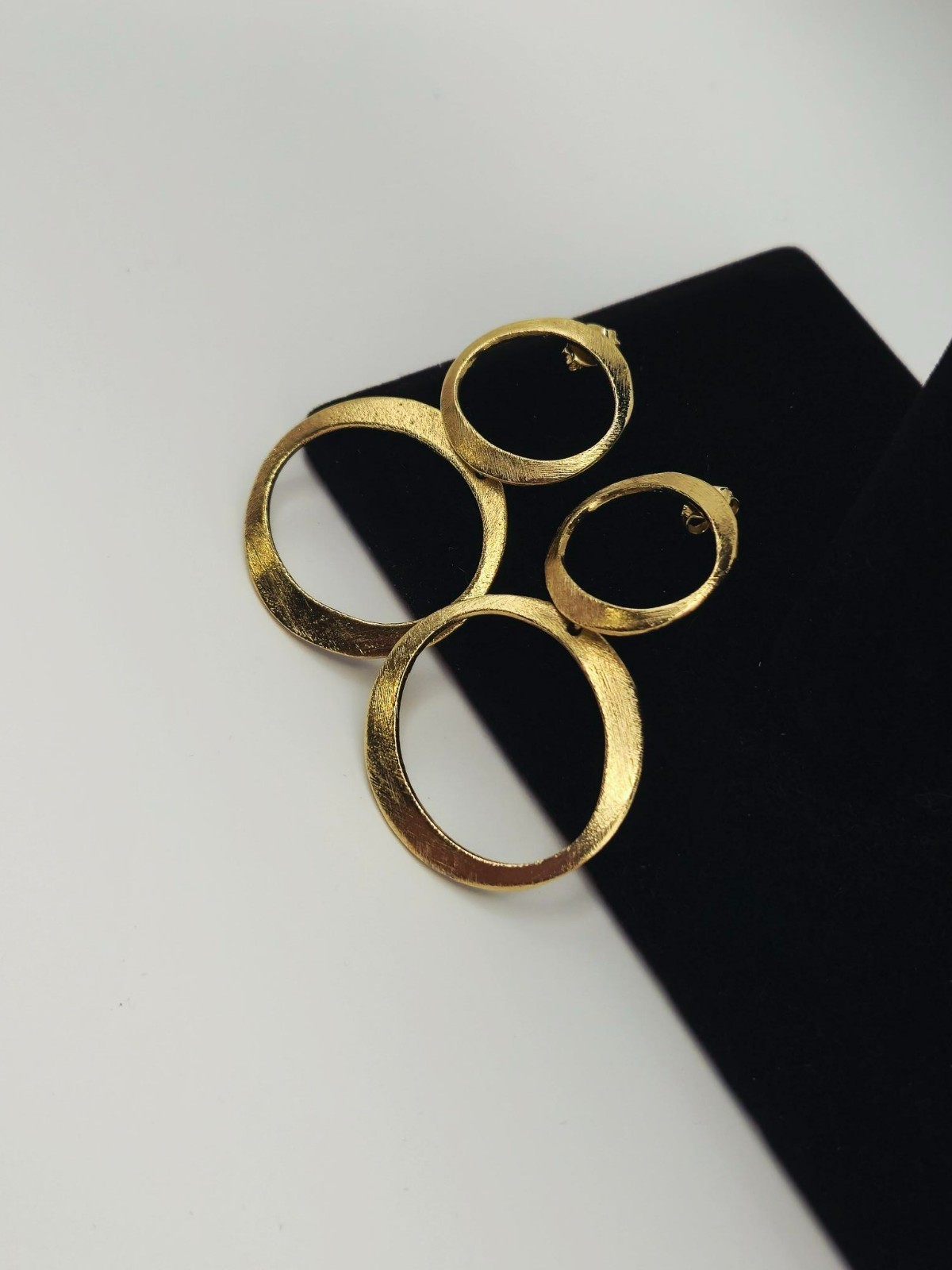 Claudia Lobão Vintage Double Oval Hammered Dangle Earrings 18k