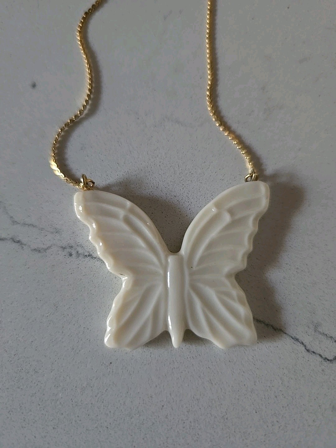 VTG Lenox Butterfly Necklace. 1/20th 12k Gold Filled Pendant Serpentine 10″L