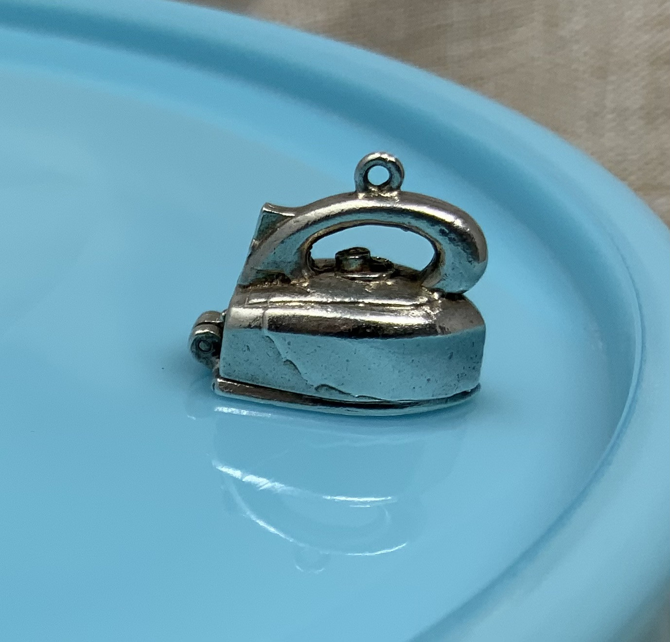 Vintage Sterling Silver Devil In The Details Inside Opening Iron Charm 5.9g
