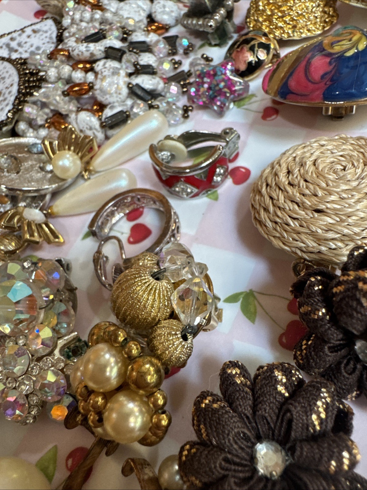 Lot Costume Jewelry 35 Single Earrings Clip On Craft Repurpose + 11 Broke Pairs