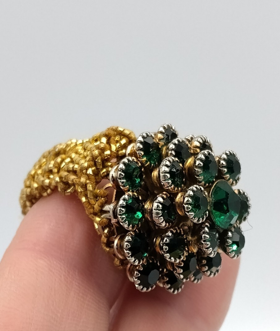 Vintage Dome Ring Green Rhinestone with Woven Stretch Golden Band