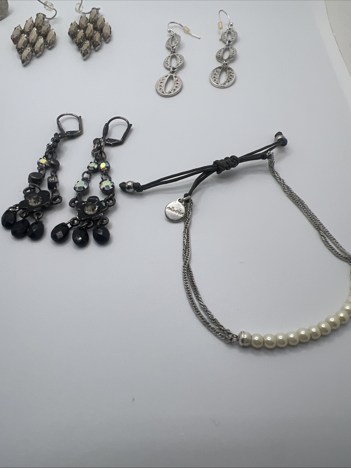 Jewelry Lot 17 Pieces Earrings Bracelets Ring Silver Tone Black Crystals S&D