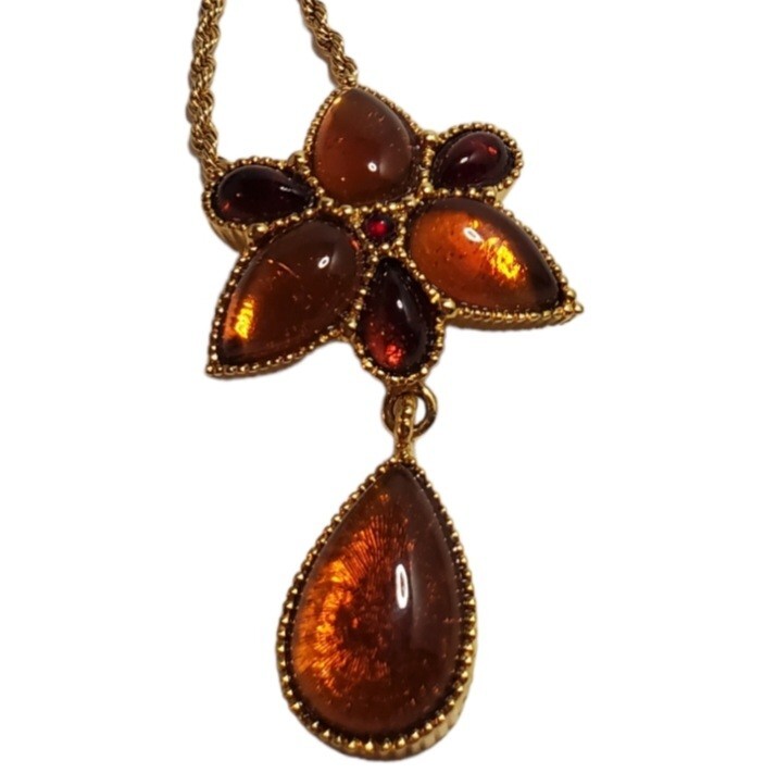 Flower Brooch Pendant Fashion Necklace Red Amber Teardrop 30″ Goldtone Chain