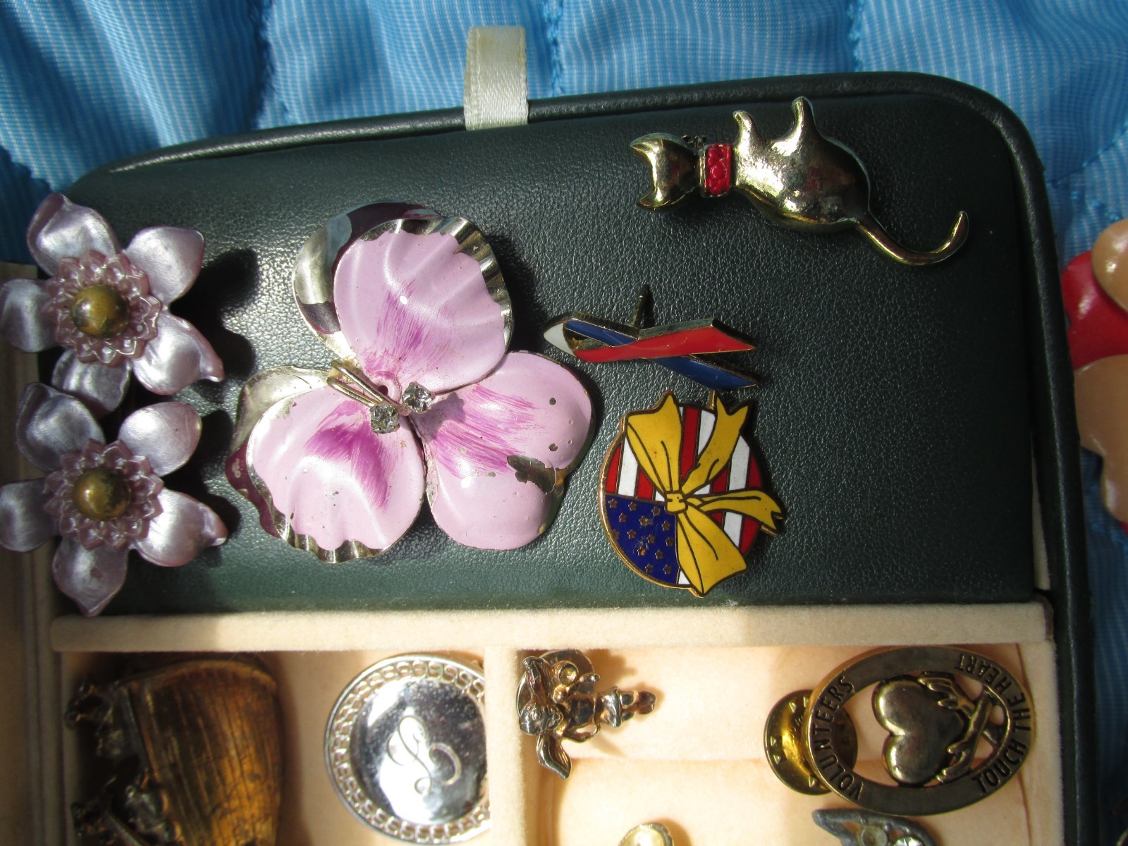 Lot of 35 Mixed Lot Brooches/Pins – some Scratched/Damaged/missing Stones As Is