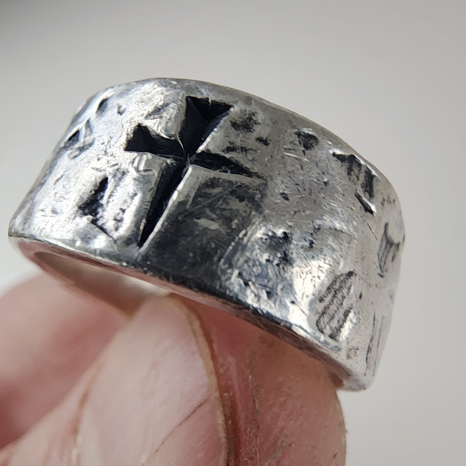 James Avery Designer Hammered Cross Ring Size 9 1/2 Sterling Silver 925 Vintage