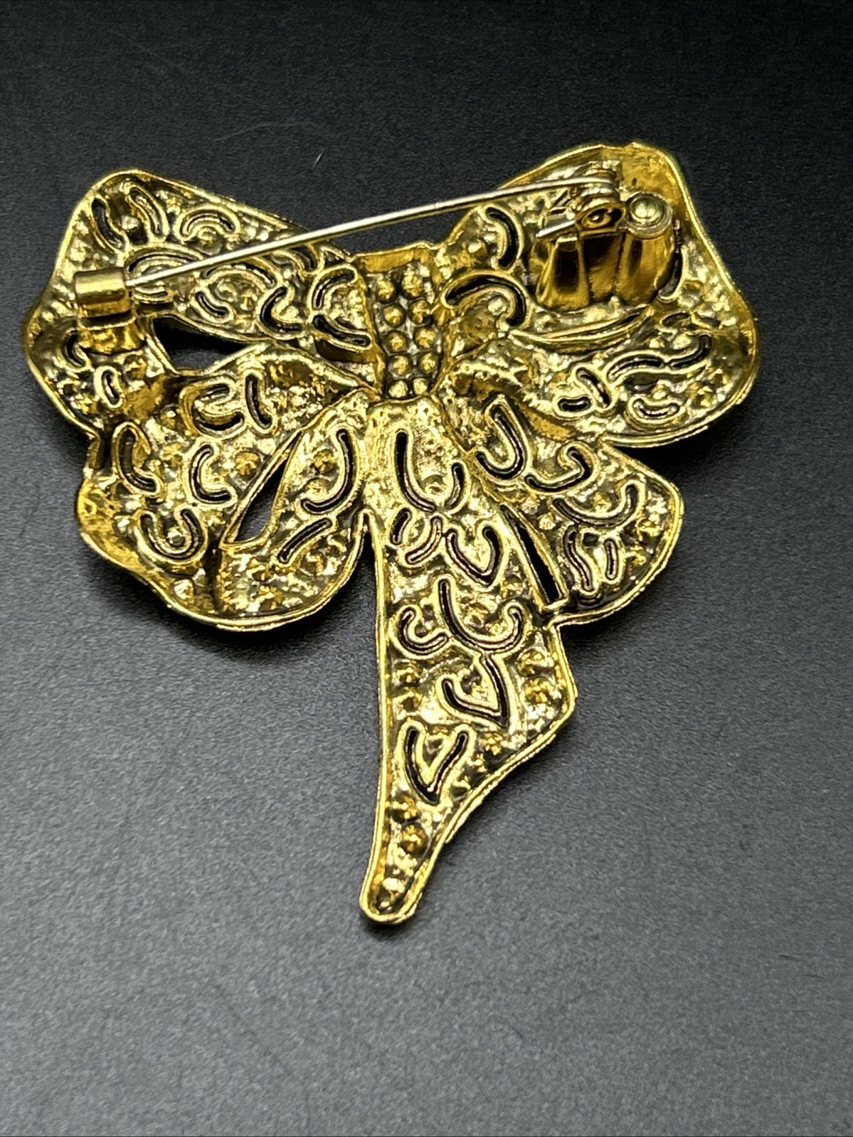 Modern Costume Jewelry Gold Tone Multicolor Bow Pin Brooch 2 1/2” Tall