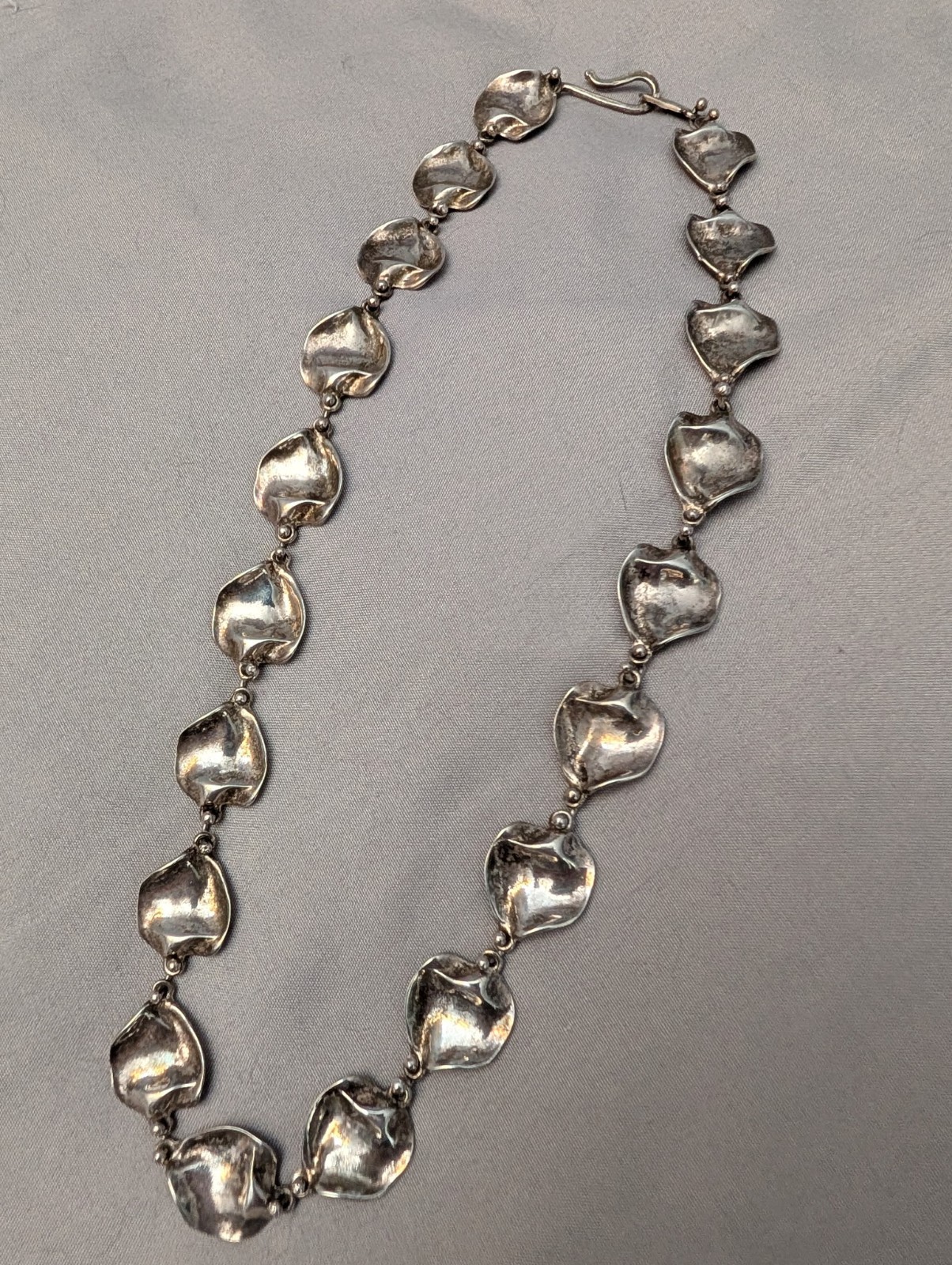 Vintage Anne Dick Sterling Silver 925 Disc Necklace w Hook Clasp – 18″
