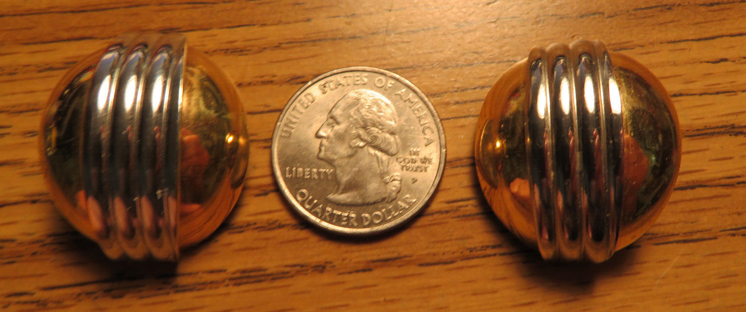 I.N.A.R ITALY Vintage Clip-on Earrings Gold Tone & Silver Tone NICE!