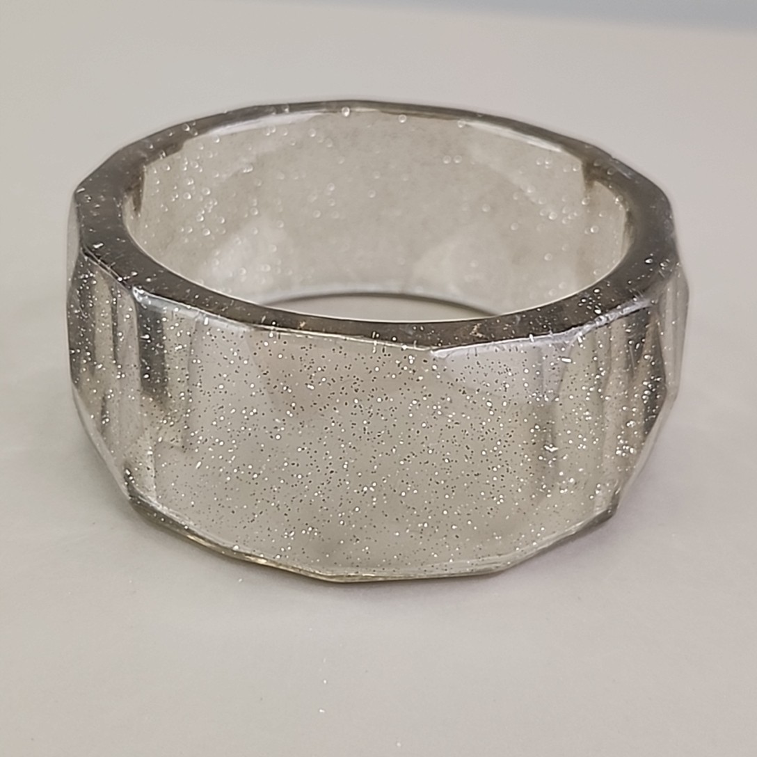 Vintage Lucite Bangle Bracelet Silver Tone Sparkle Glittered 7.5″