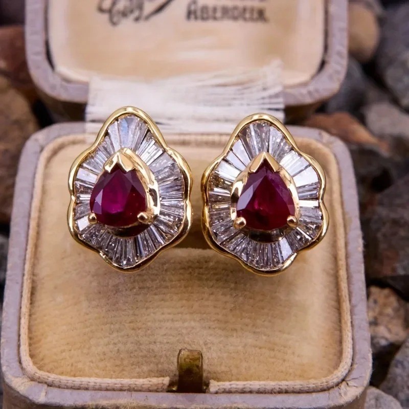 Elegant White Zircon Vintage Gemstone Earrings for Women – Gorgeous & Shiny