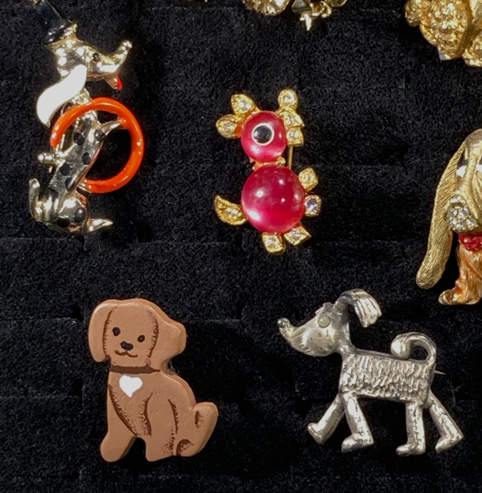 16pc Vintage Animal Lot Cat Dog Mice Brooch Pin Craft Wear Repair Figural Retro
