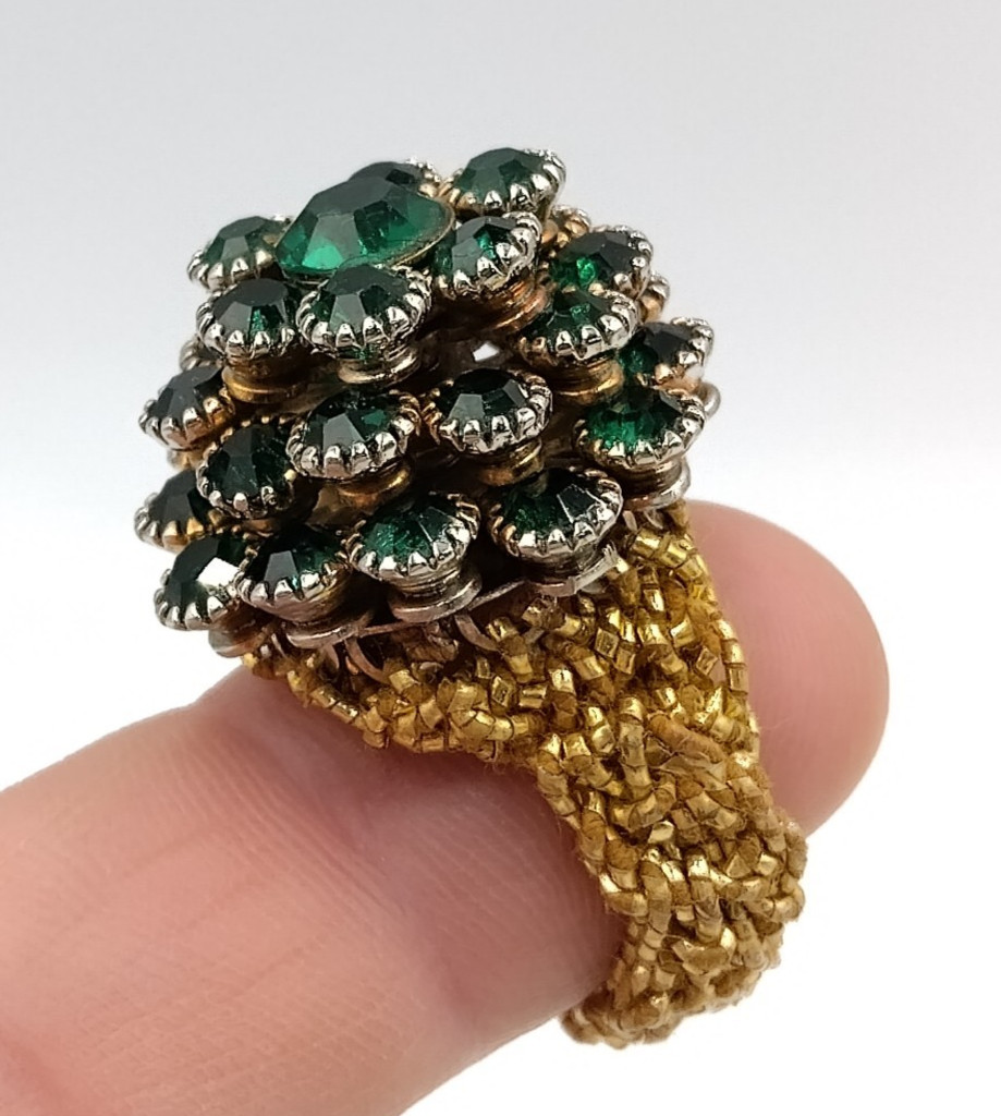 Vintage Dome Ring Green Rhinestone with Woven Stretch Golden Band