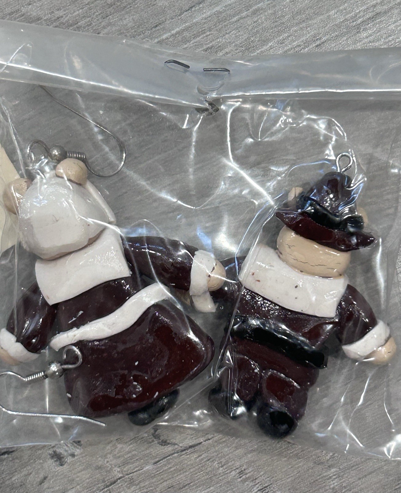 Vintage Pilgrim Bear Thanksgiving Earrings Clay Figurine Dangle Holiday Defect