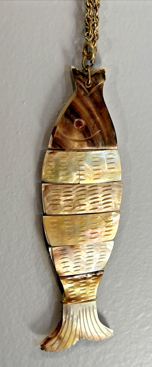 Natural Reversible Mother of Pearl Abalone Segmented Fish Pendant Jewelry 5 1/4″
