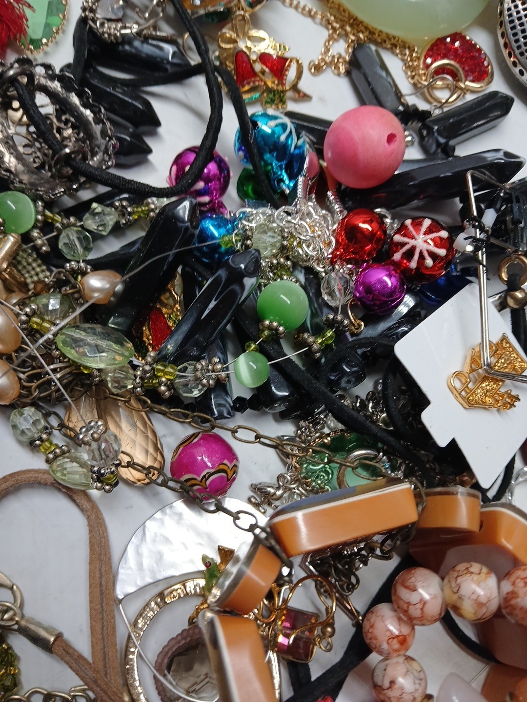 5Lbs Wearable Vintage Jewelry Huge lot Costume And More Unsearched Tangled