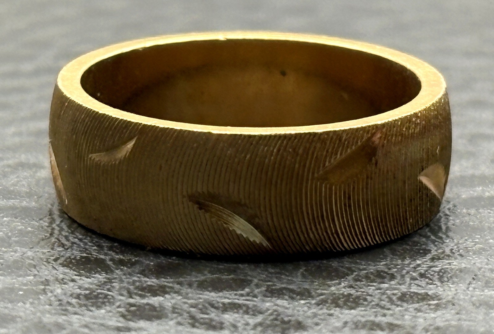 18KT H.G.E. VTG Gold Plated Ring Textured MCM Modernist Pattern 6MM Band Size 7