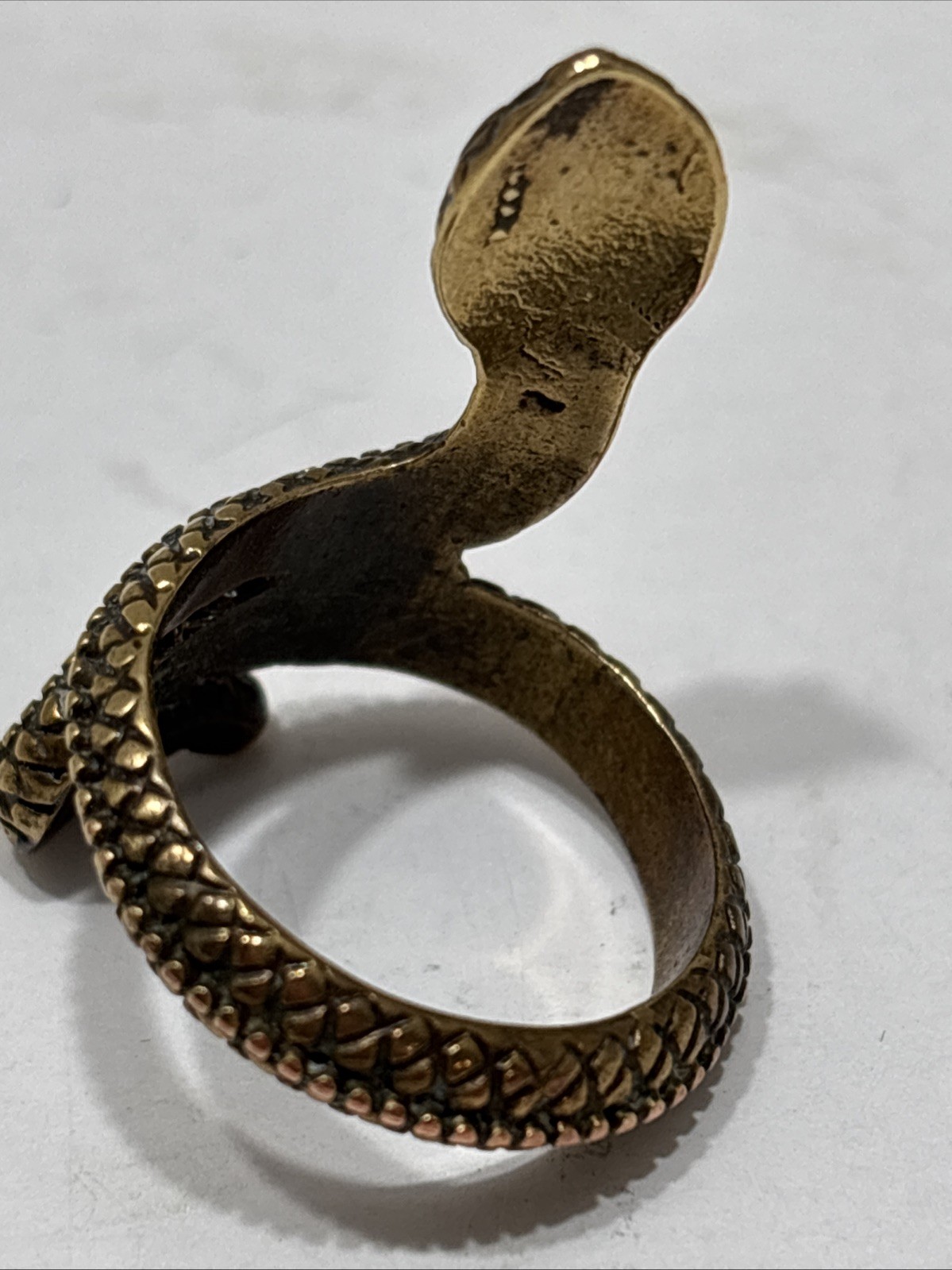 VINTAGE BRASS ORANGE CRYSTAL SNAKE RING SIZE 8