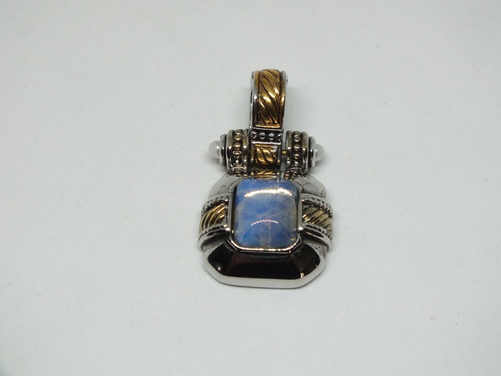 Collectible Pendant Gold Silver Tone Opaque Cabochon Texture 1 1/2×7/8″
