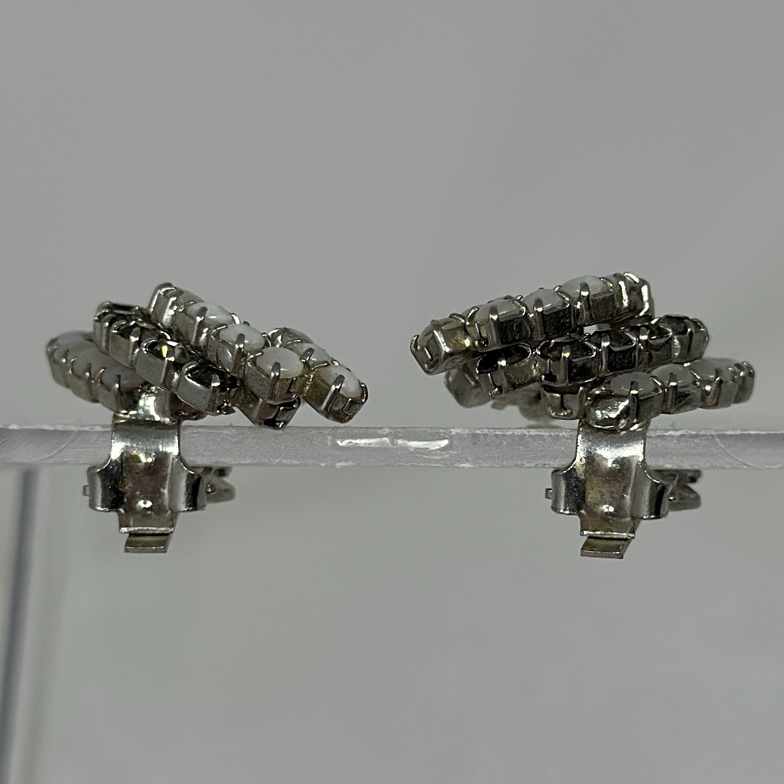 Vtg Unmarked Kramer Gray Rhinestone Cat Eye Cabochon Brooch Clip On Earrings Set