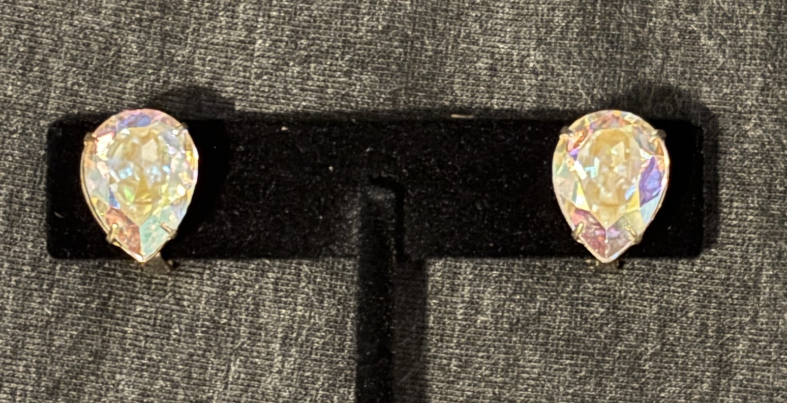 Vintage Aurora Borealis Crystal Pear-Shaped Rhinestones Pat. 1967965