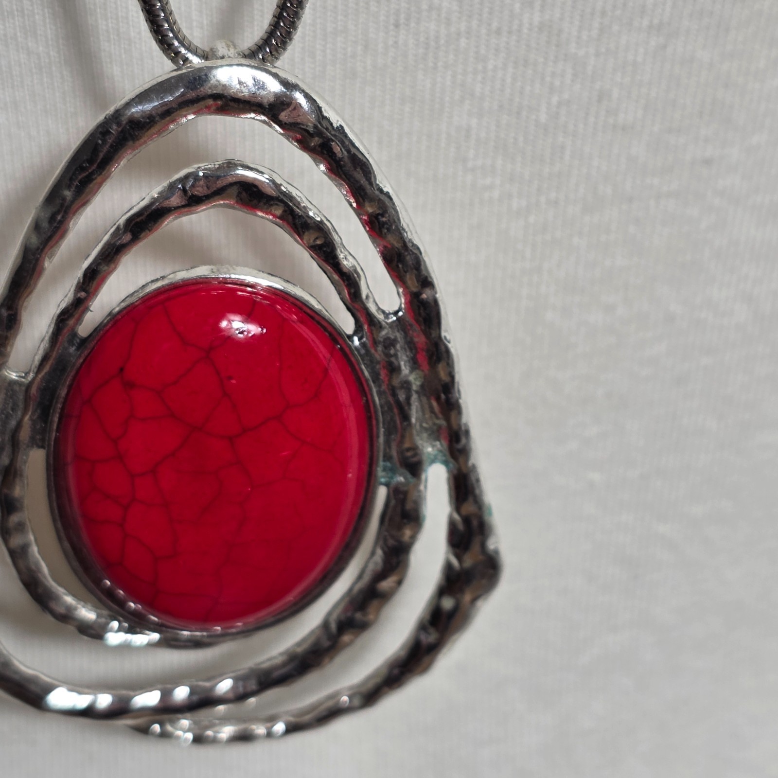 Silver-Tone Necklace Abstract Hammered Frame Pendant Red Crackle Faux Stone