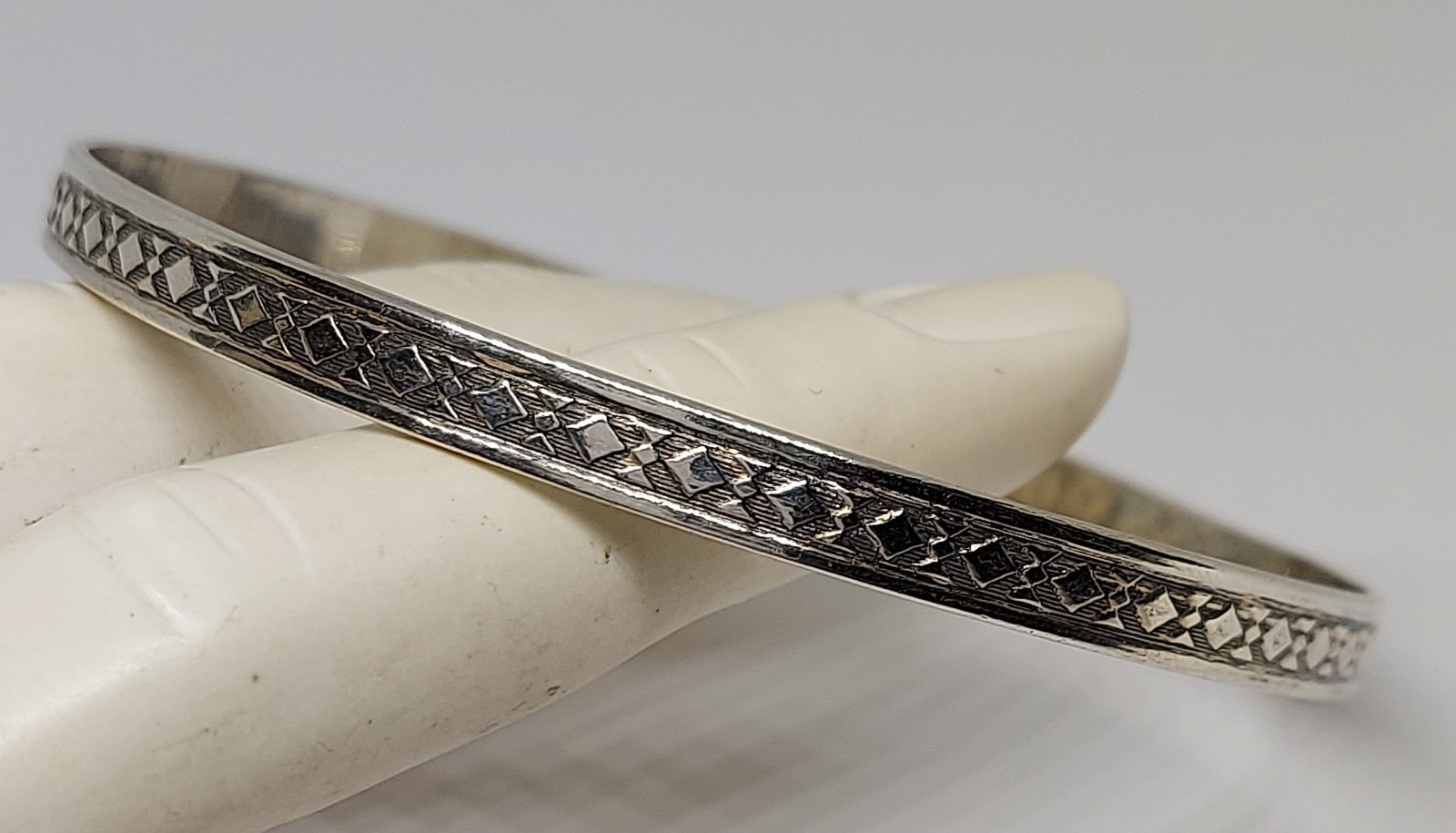 Vintage Sterling BANGLE Bracelet Signed DANECRAFT geometric design