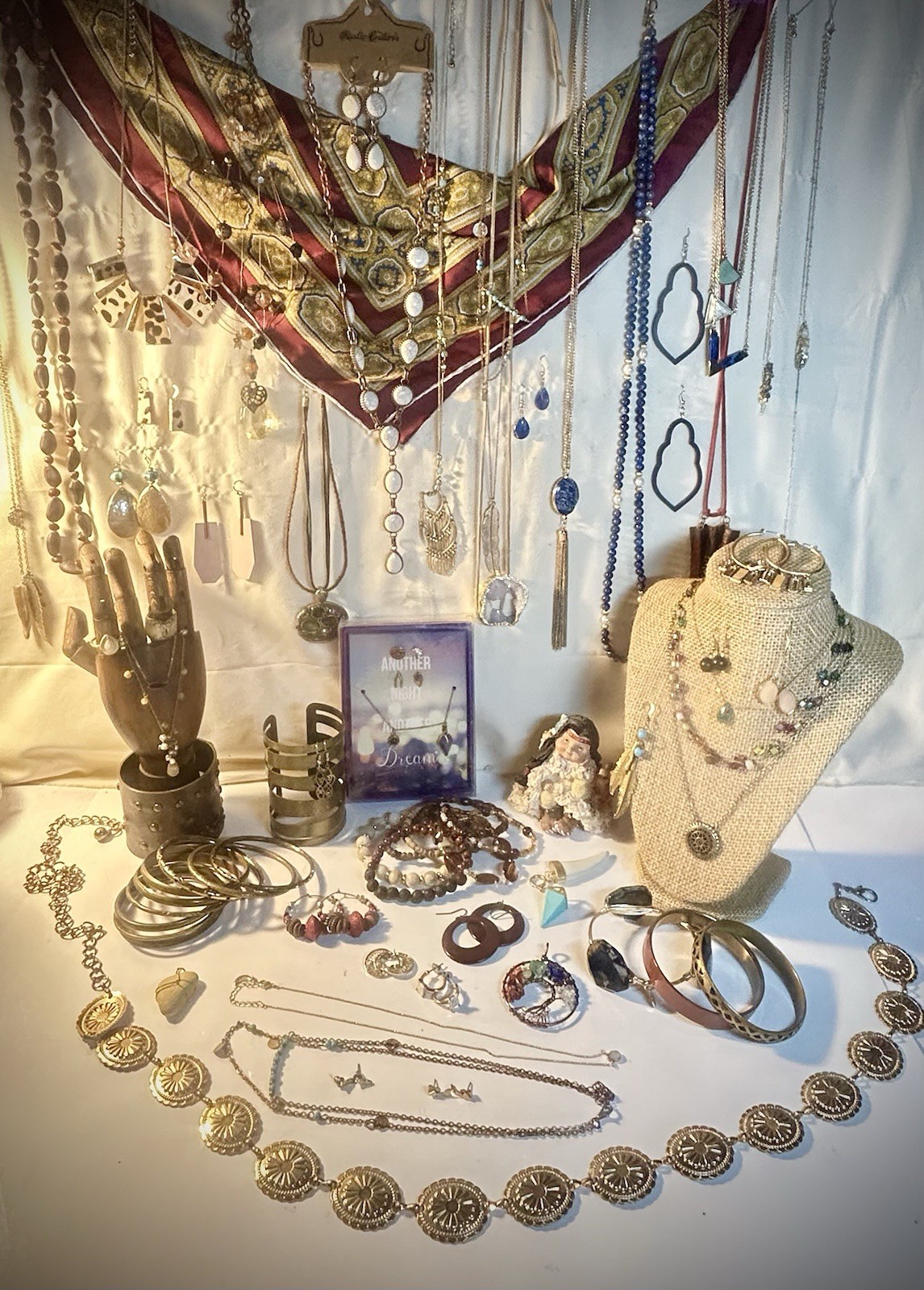 Southwestern/Boho/Gold-tone Jewelry Lot 85+ Piece, Vintage/Modern/Estate