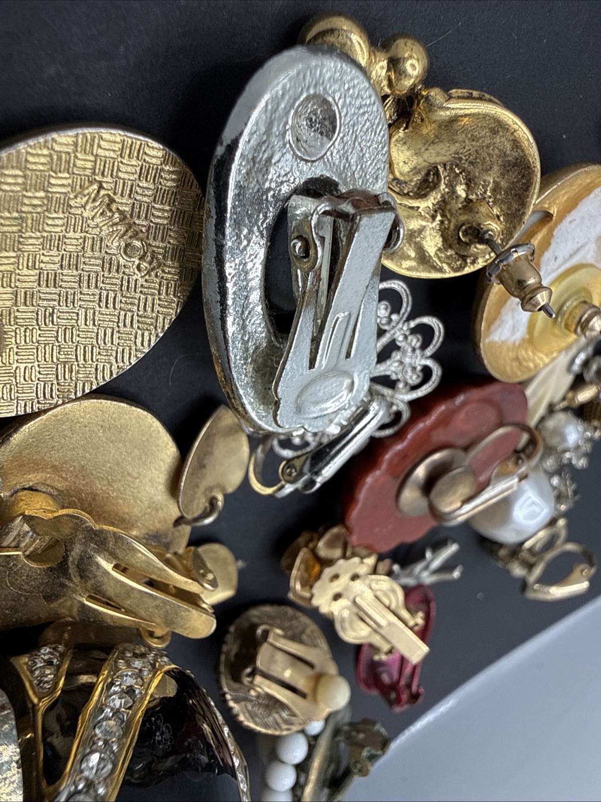 Lot Of SINGLE Earrings Mostly Vintage Clip On – Parts Craft – Some Signed E3-6