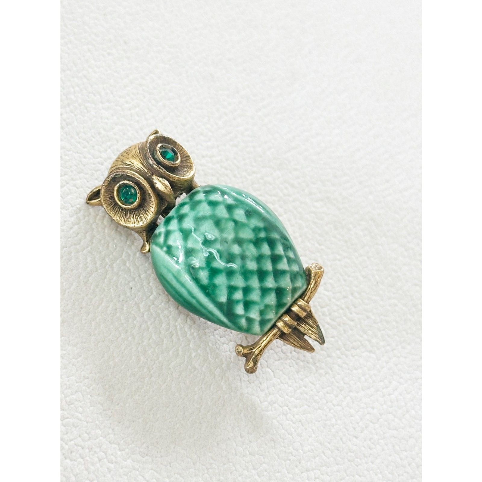 Vintage Owl Brooch Green Ceramic Belly and Green Rhinestone Eyes Gold Tone