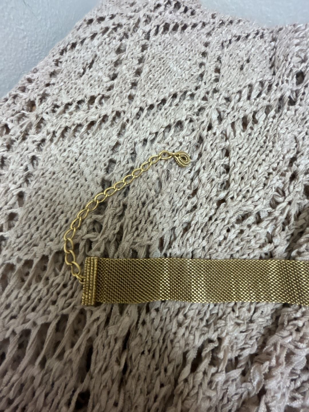 Vintage Gold Tone Mesh Choker Necklace with Oval Cameo Centerpiece