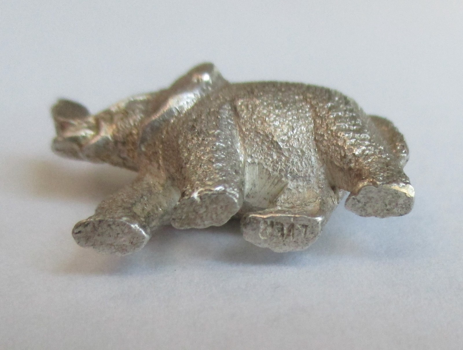 8.4g HEAVY VINTAGE 3D STERLING SILVER LUCKY ELEPHANT CHARM GOOD LUCK
