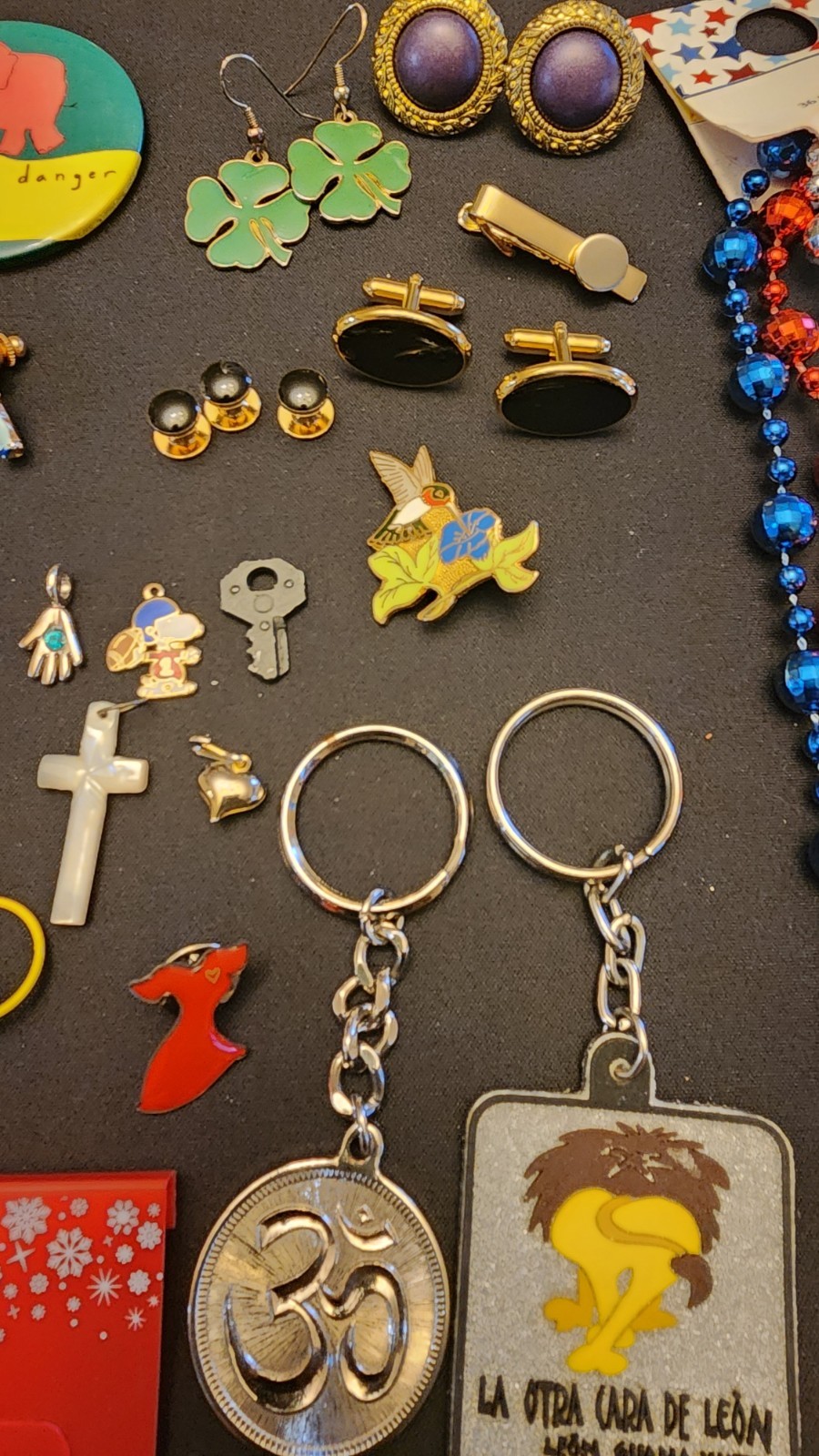 Lot #39 of random estate sale jewelry, earrings, necklace, pins, pendants, other