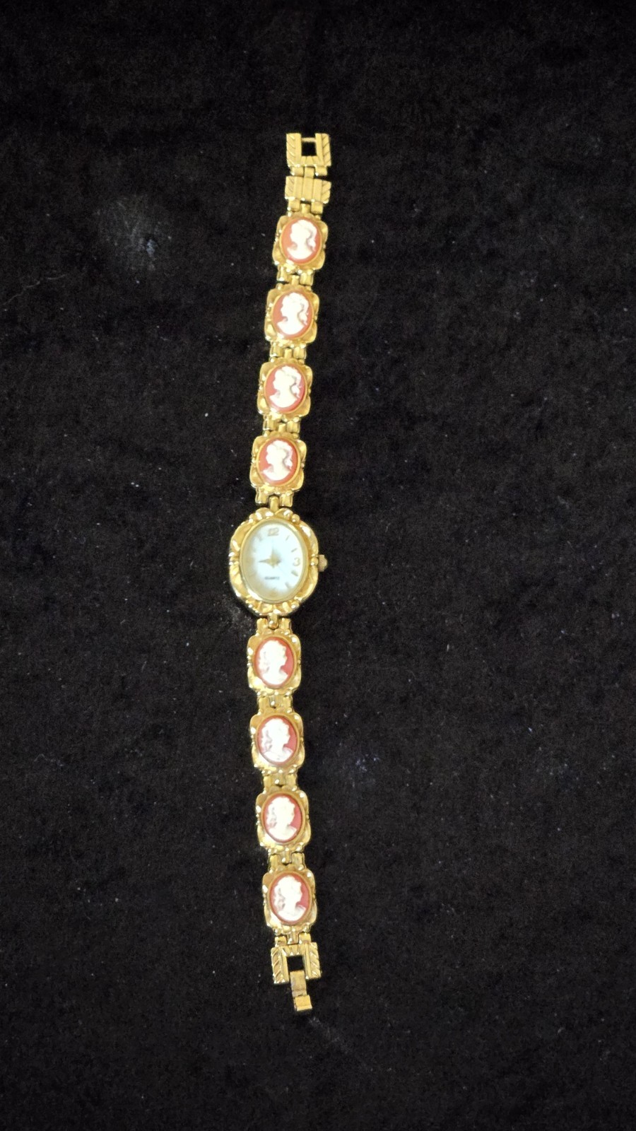Women’s Gold Tone Cameo Bracelet Wristwatch Quartz Analog Oval Dress Watch