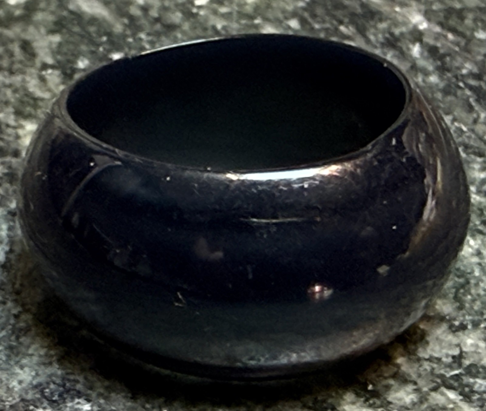 Vintage 1970’s Tapered Dark Grey Moonglow Lucite Ring – Size 8