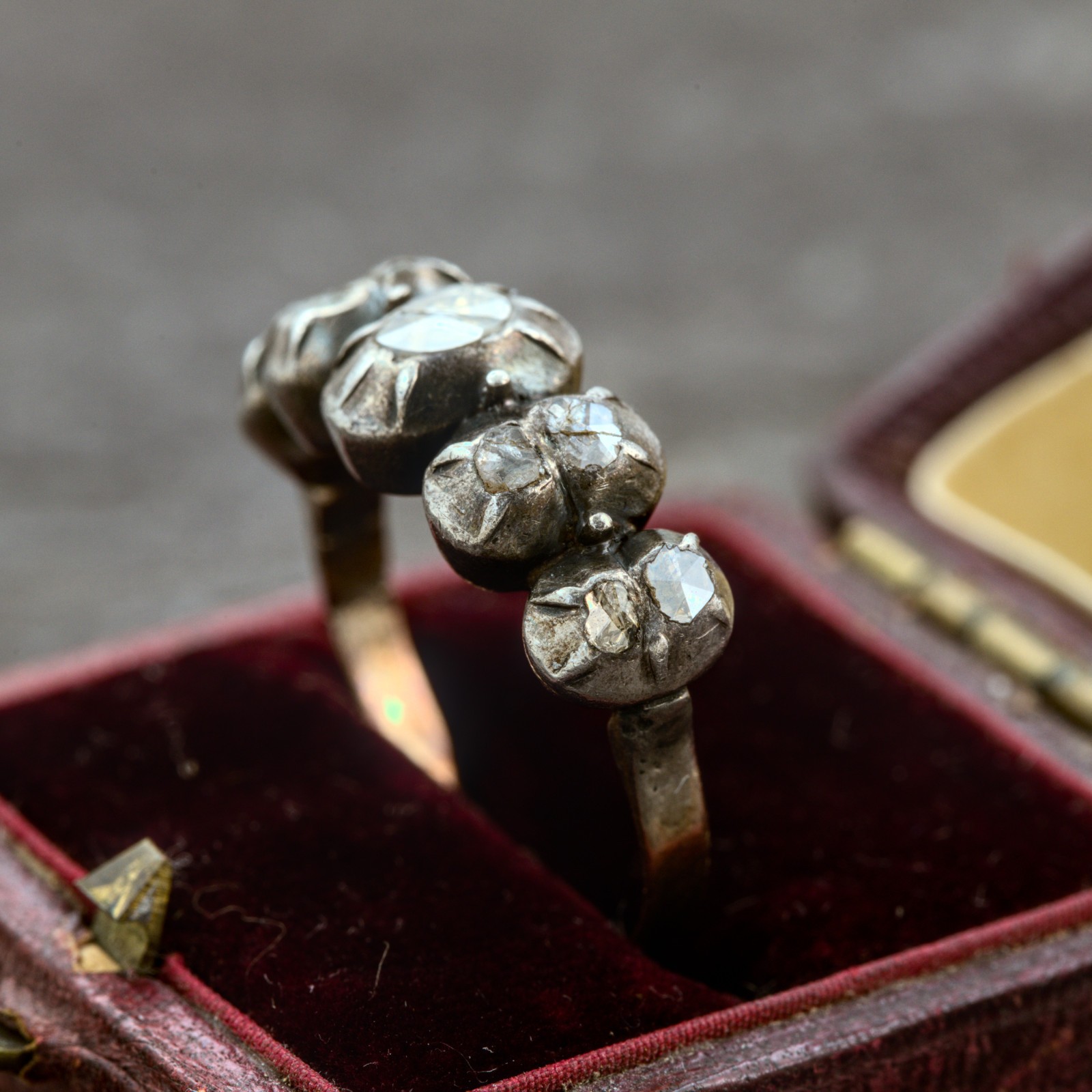 RARE ANTIQUE GEORGIAN PERIOD 14K GOLD SILVER ROSE CUT DIAMOND RING c1790