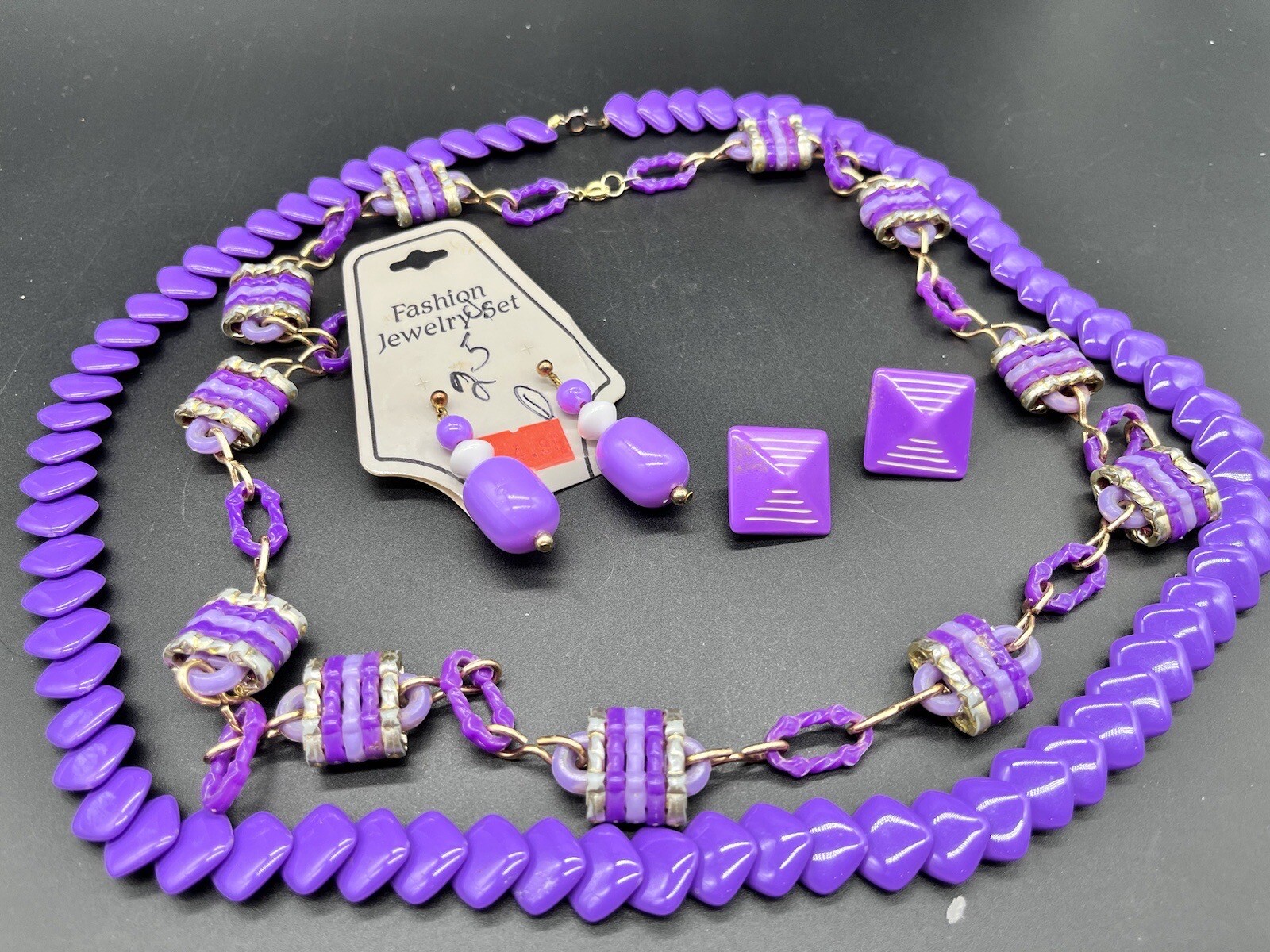 Lot Purple 1980s Jewelry – Necklaces & Earrings (Pierced & Clips)