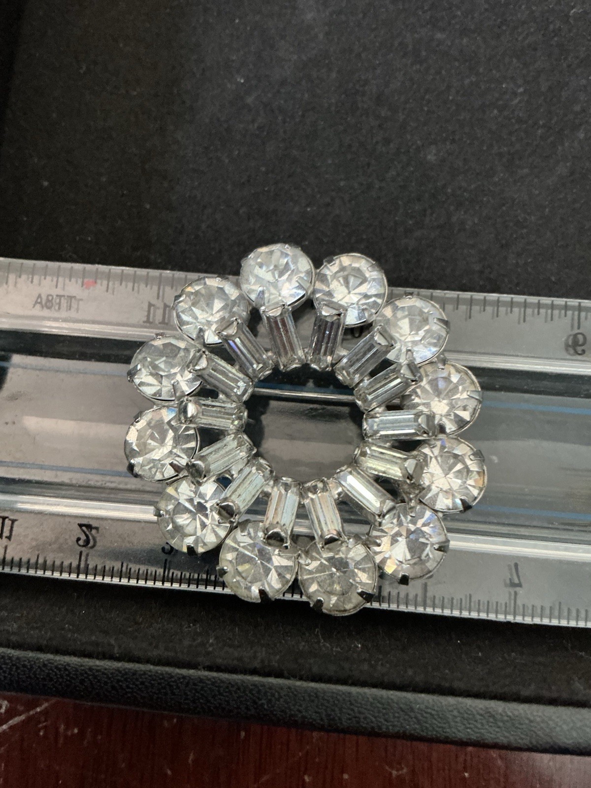 Vintage Weiss Clear Rhinestone Round Brooch Chunky Stunning Pin Silver Tone