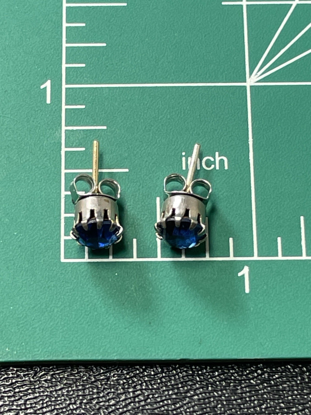 Vintage 6mm Royal Blue Crystal Rhinestone Silver Tone Stud Earrings