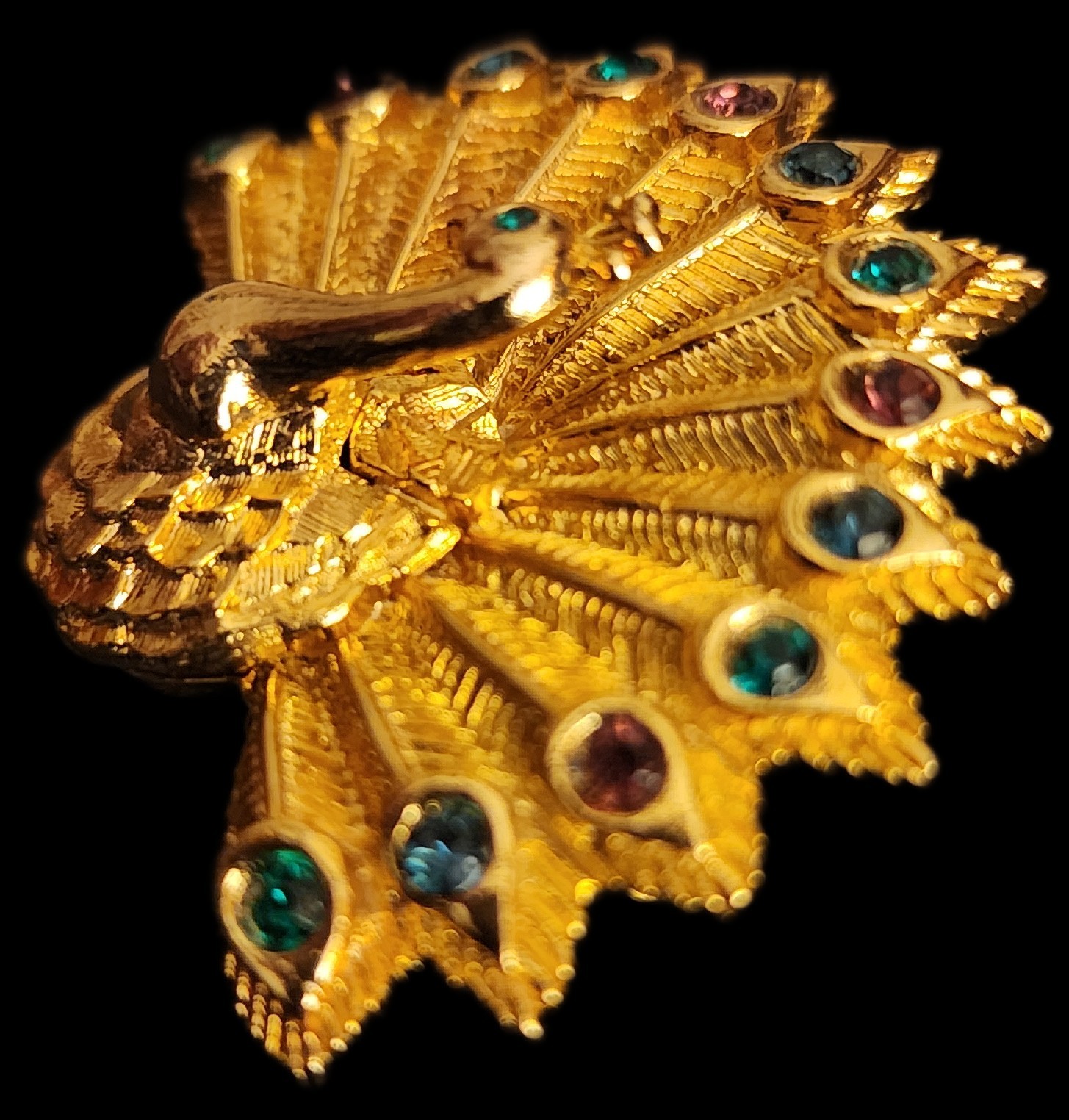 Vintage Gold Tone Rhinestone Figural 3-D Peacock Brooch