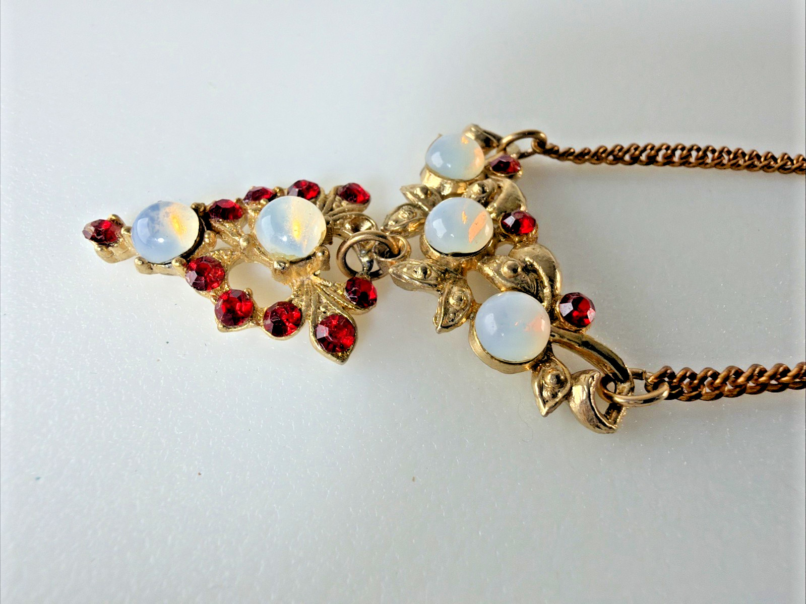 Vtg Gold Tone Lavalier Necklace & Earring Set Opaline Cabochons Red Rhinestones